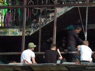 Отсосала с пирсингом в языке порно онлайн