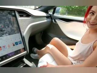 Секс в порваной одежде с писсингом