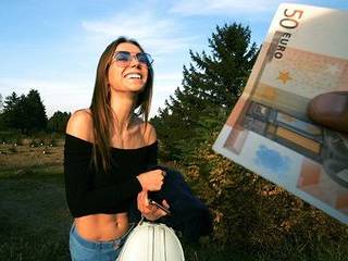 Изменяет пока муж спит порно видео