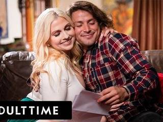 Порно в ванной писают