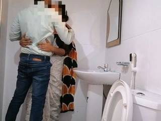 Смотреть жесткий секс со спящими студентками