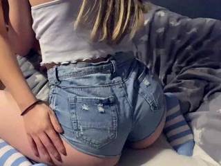 Клипы сиськи